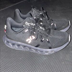 On Running Black and White Sneakers size 5.5 barley worn